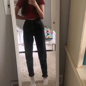 LEVI’S VINTAGE MOM JEANS🪴